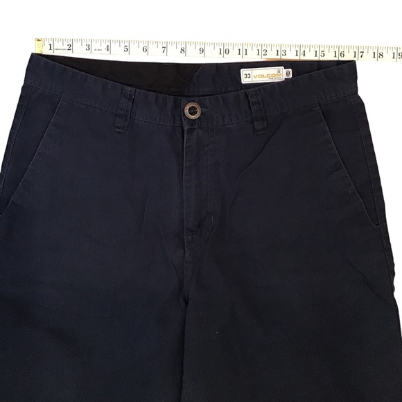 Volcom shorts. Size 33. - Picture 6 of 7